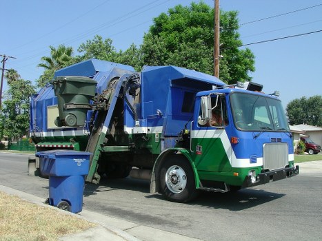 Waste removal service in Teddington residential area